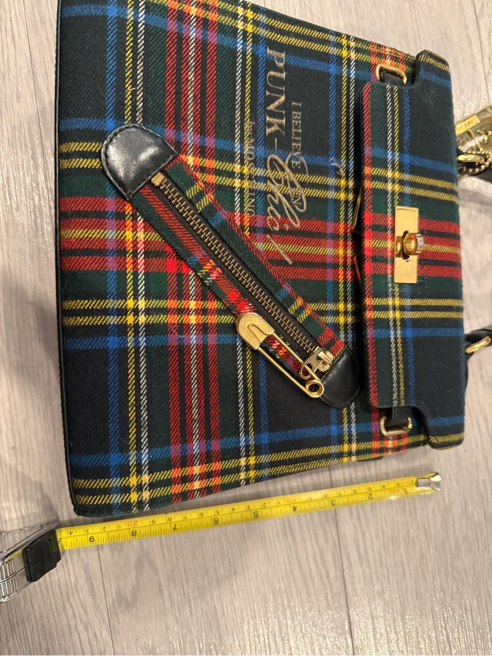 Moschino Vintage I Believe In Punk Chic Razor Blade Pin Plaid Top Handle Bag - Picture 11 of 12